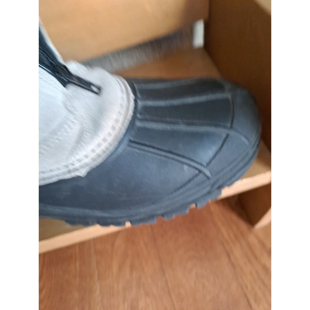 Itasca Women's Tahoe Suede Winter Snow Boots 200 gr Thermolite Insulation  9.0